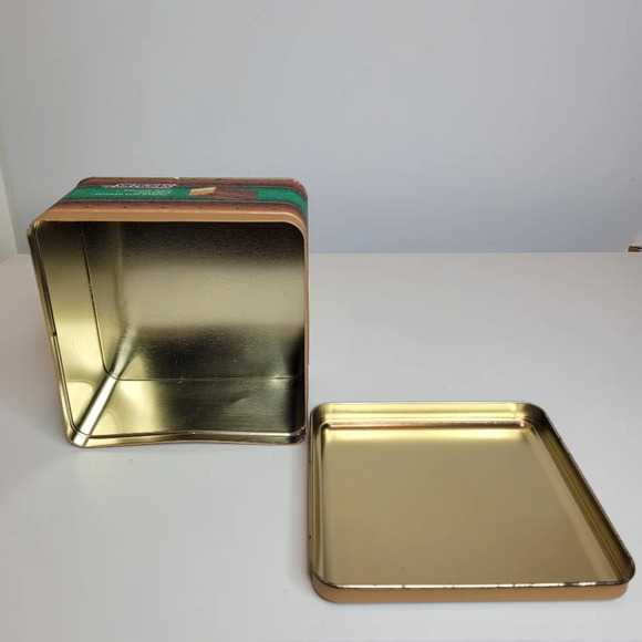 1994 Norman Rockwell Santa Claus Christmas Snickers Tin - Picture 9 of 10